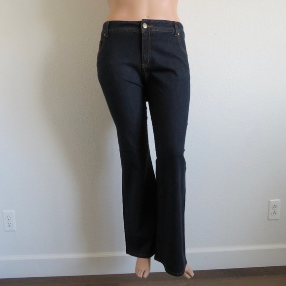 LANE BRYANT Jeans Women’s Blue Denim Bootcut Plus Size 20 Average NWT - Picture 3 of 3